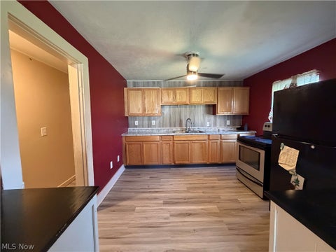 Tiny photo for 1318 Dillaway Street, Parkersburg, WV 26101 (MLS # 5255306)
