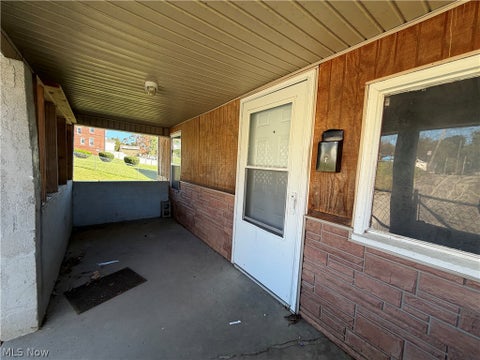 Tiny photo for 1318 Dillaway Street, Parkersburg, WV 26101 (MLS # 5255306)