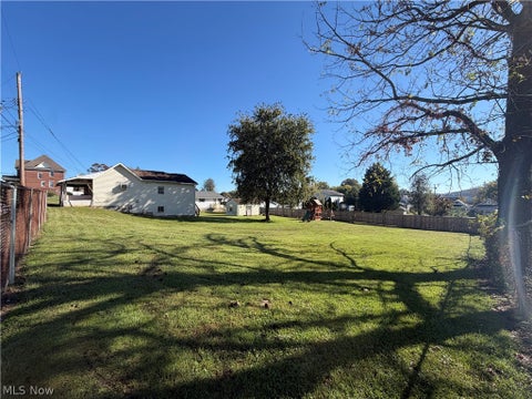 Tiny photo for 1318 Dillaway Street, Parkersburg, WV 26101 (MLS # 5255306)