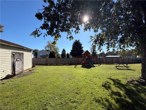 Tiny photo for 1318 Dillaway Street, Parkersburg, WV 26101 (MLS # 5255306)