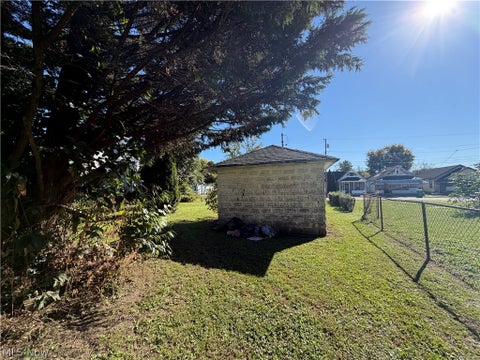 Tiny photo for 1318 Dillaway Street, Parkersburg, WV 26101 (MLS # 5255306)