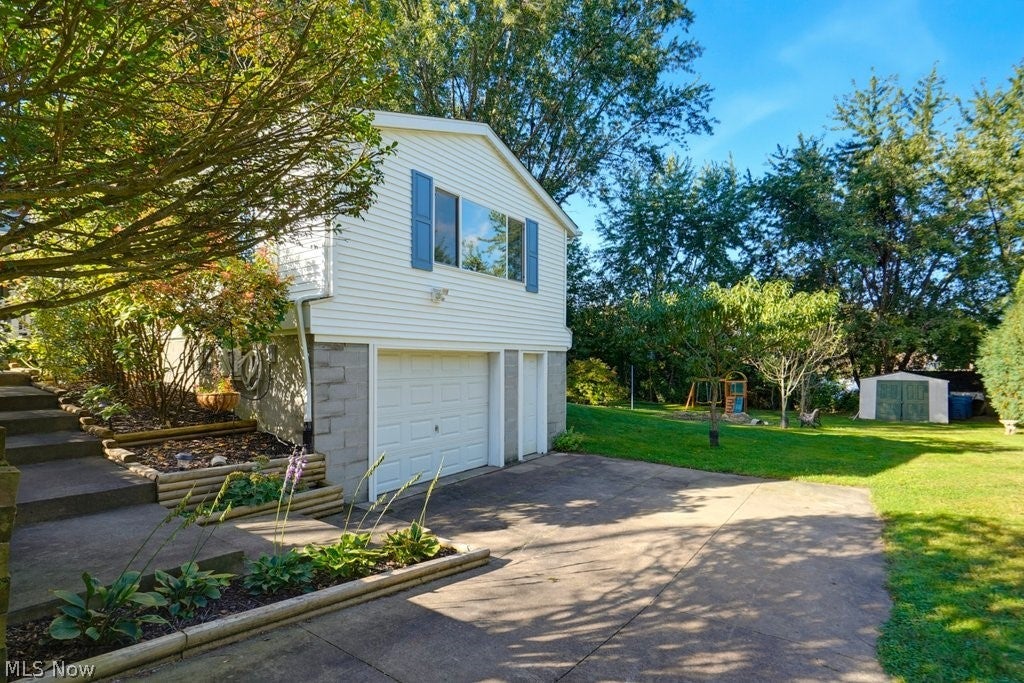 2942 Regent Drive