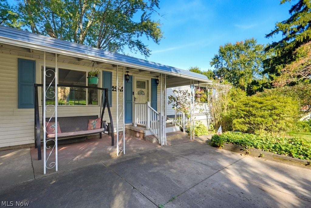2942 Regent Drive