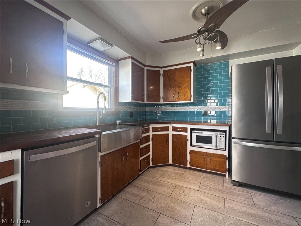 Townsend Villa - Residential