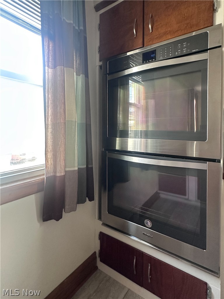 Townsend Villa - Residential