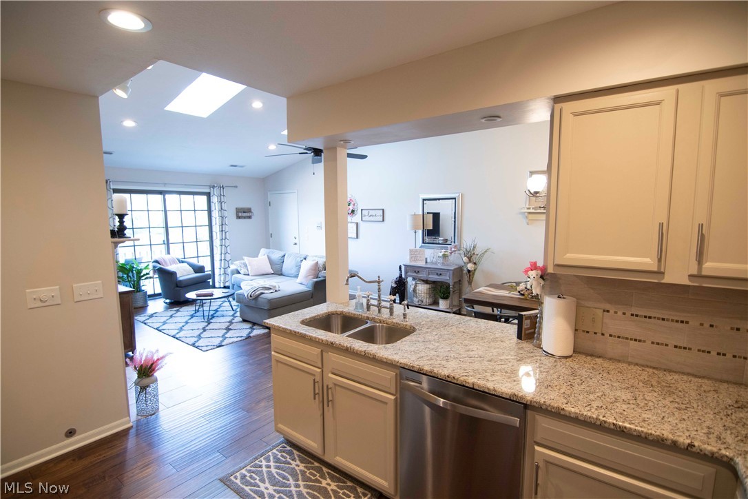 Sherbrook Condo - Residential