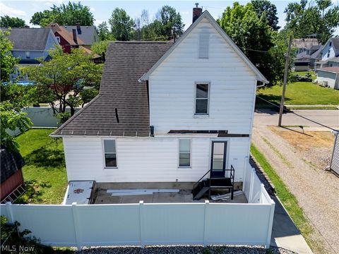 Tiny photo for 714 Pike Avenue SW, Massillon, OH 44647 (MLS # 5213695)