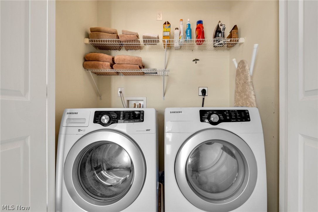 Battery Park Twnhms Condo - Residential