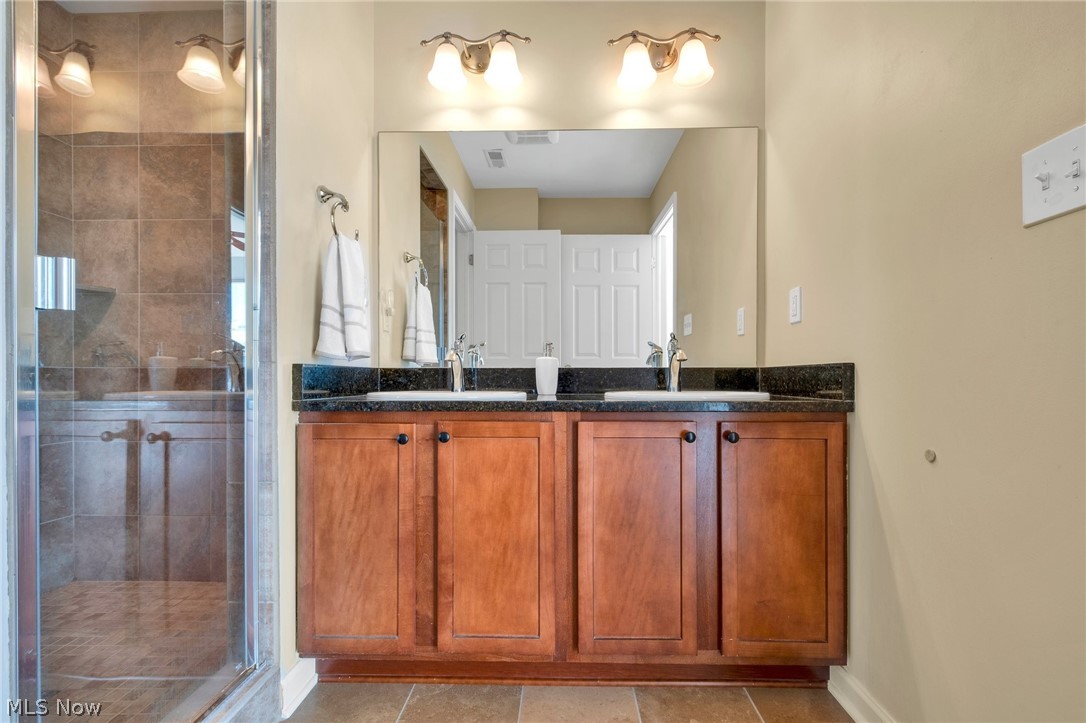 Battery Park Twnhms Condo - Residential