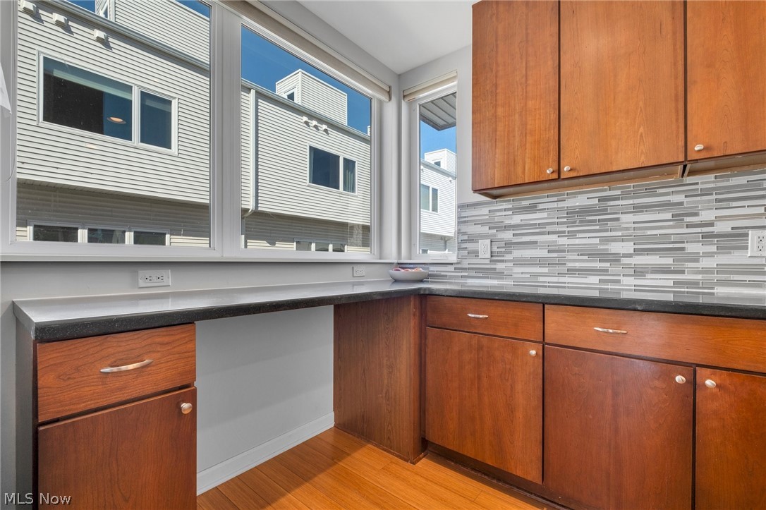 Battery Park Twnhms Condo - Residential