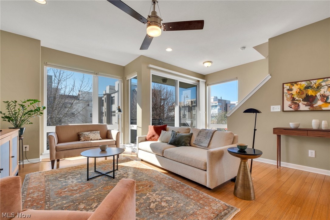 Battery Park Twnhms Condo - Residential