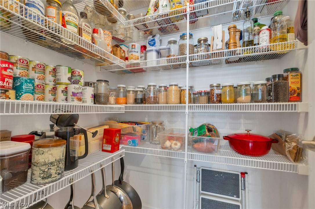 Battery Park Twnhms Condo - Residential