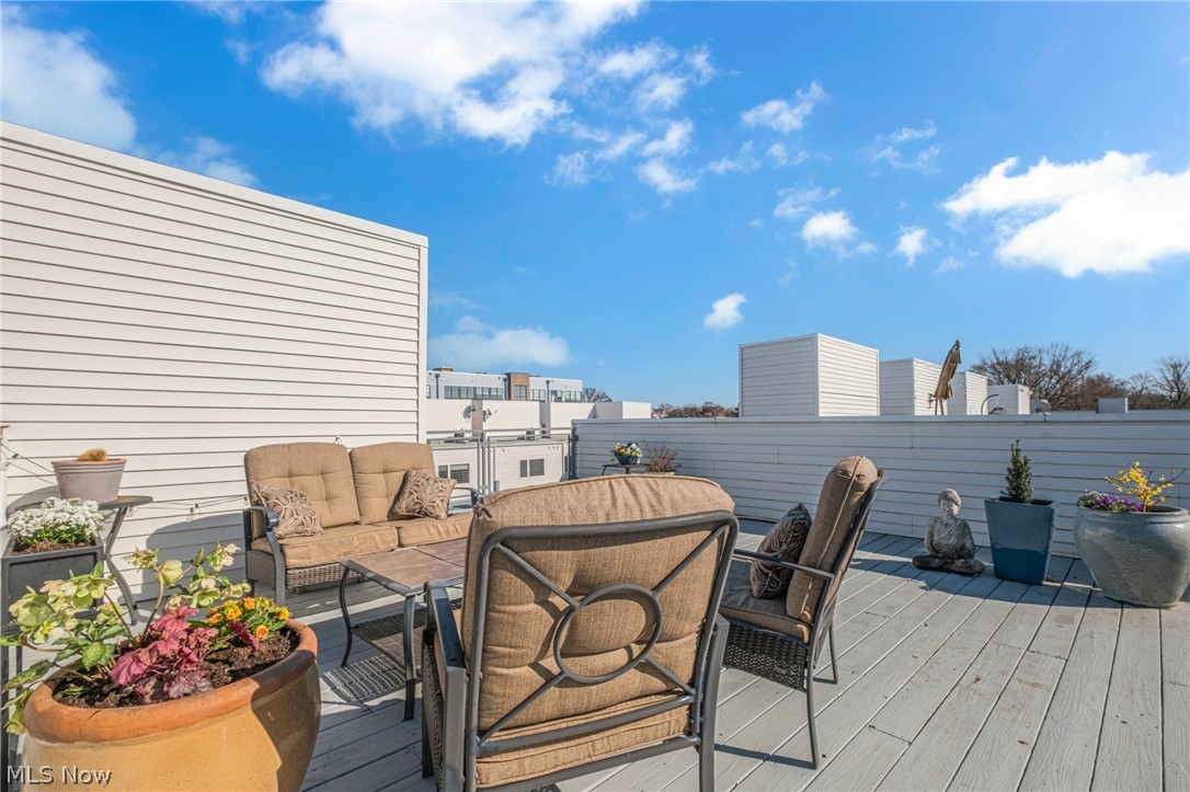 Battery Park Twnhms Condo - Residential