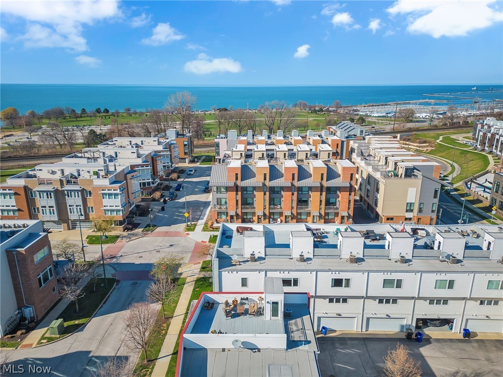 Battery Park Twnhms Condo - Residential