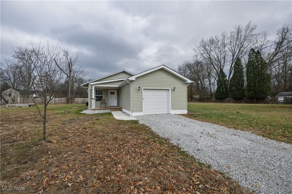 Photo of 311 George Street, Barberton, OH 44203 (MLS # 5174847)