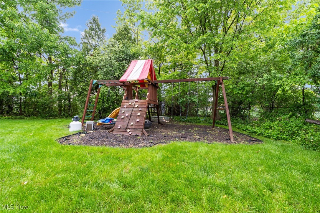 University Heights, Ohio 44118, United States, 5 Bedrooms Bedrooms, ,4 BathroomsBathrooms,Residential,Active,139897