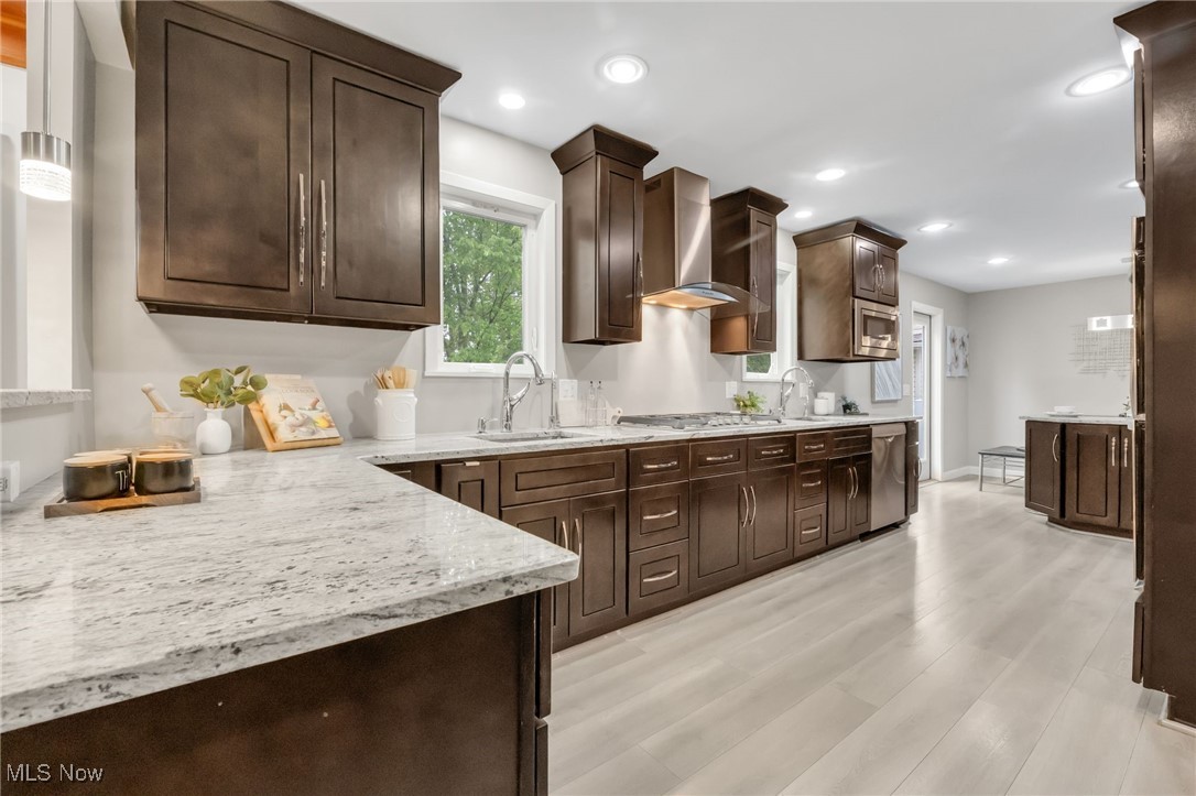 University Heights, Ohio 44118, United States, 5 Bedrooms Bedrooms, ,4 BathroomsBathrooms,Residential,Active,139897