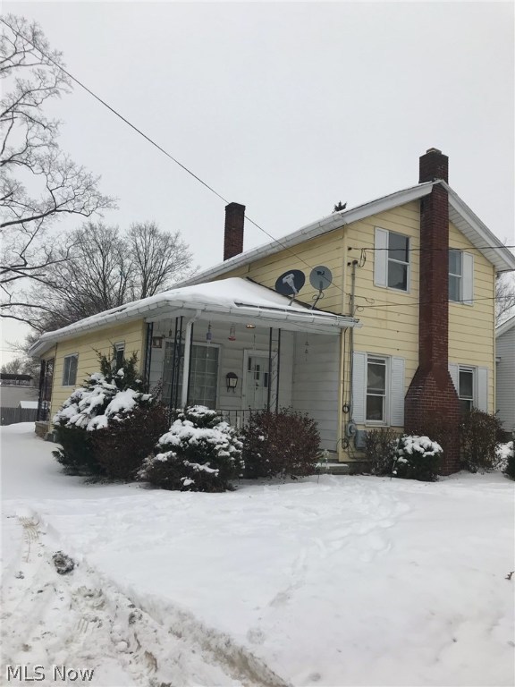 Short Sale NOT APPROVED LIST PRICE Subject to lender approval, 3 Bdrm Colonial Being Sold 'as Is'. New Hot water tank. 1st.Fl.Laundry area Spacious Kitchen Large Covered Patio, Front Porch.
Driveway Is Deeded Easement.
?Close to ? To Stores, Restaurants, School, Playground Downtown, Golf Available, Health Club, Medical Service, Park, Shopping/Mall & Highway,Grape Jamboree.
Close To Downtown Area.
Thank You,