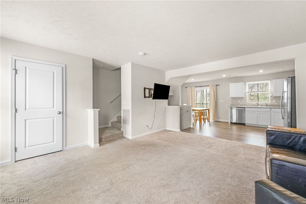 Photo of 113 Palm Court, Painesville, OH 44077 (MLS # 5201084)