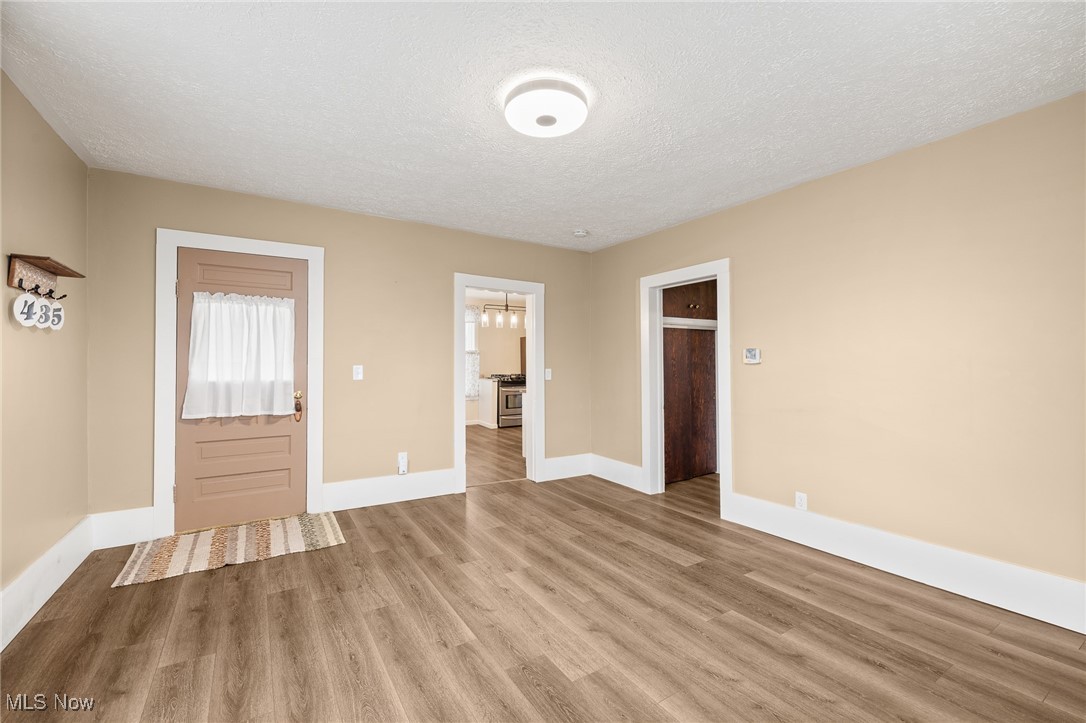 435 N Mount Vernon Avenue, Loudonville, Ohio image 3