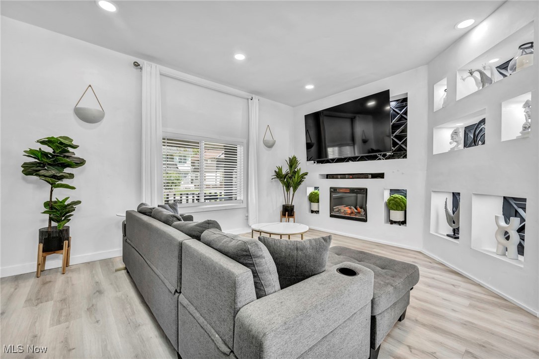 Coventry-Mayfield Land Cos Su - Residential Income