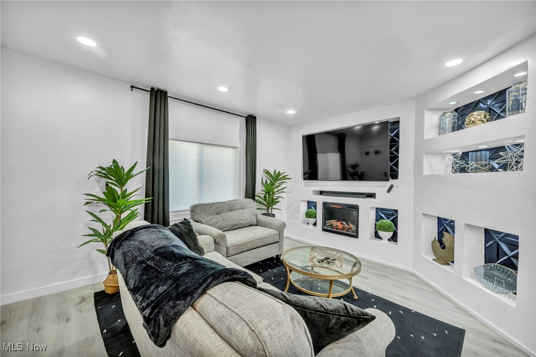 Coventry-Mayfield Land Cos Su - Residential Income