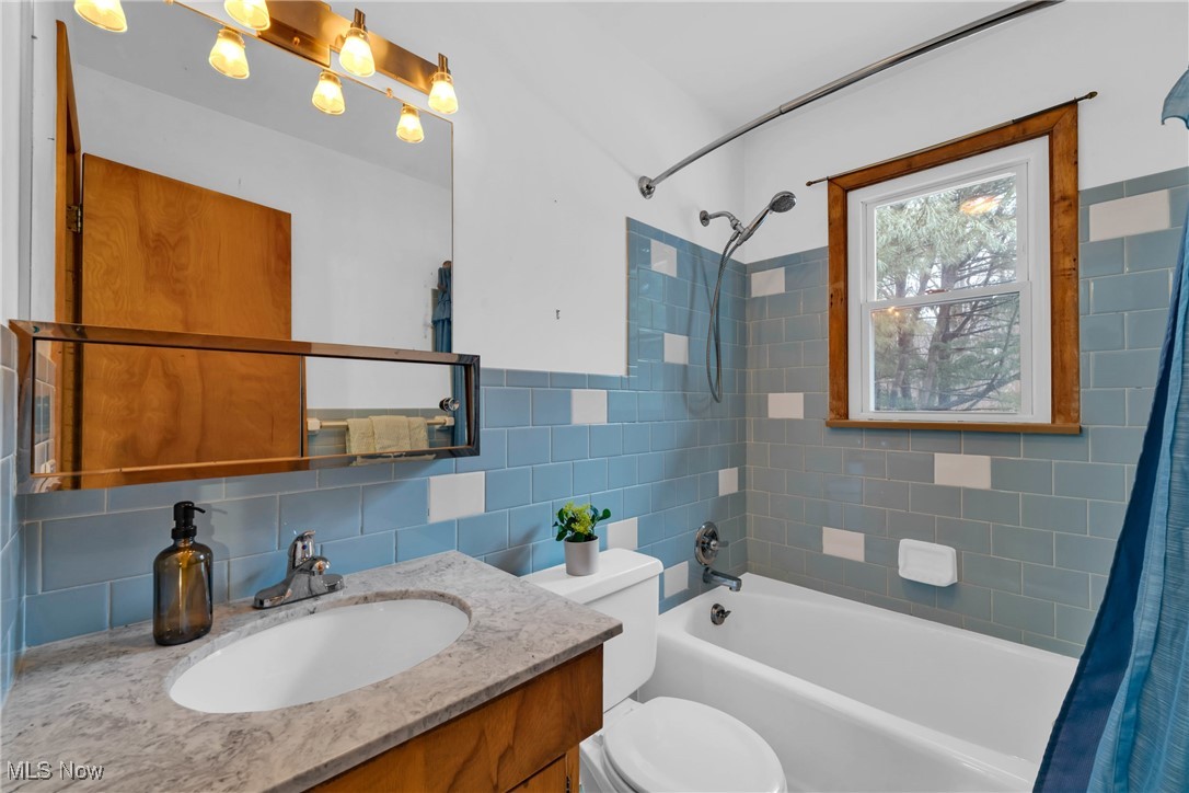 North Portage Path Estates - Residential