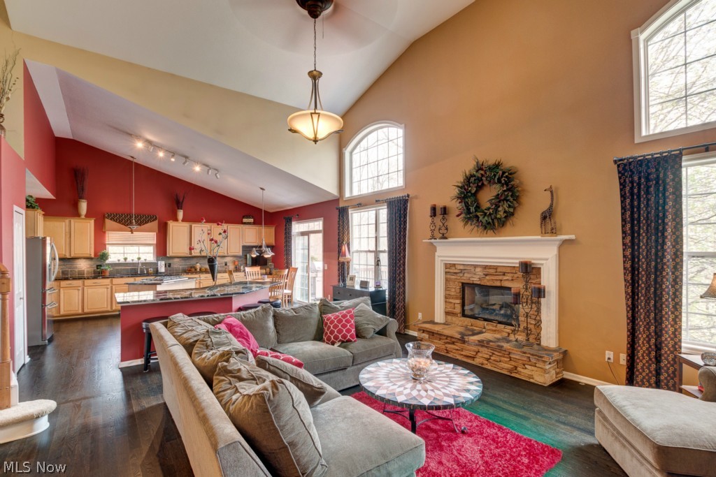 Lakes Aurora - Residential