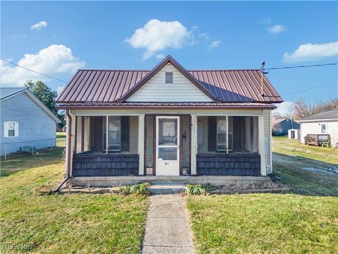 Apartment For Sale - 807 Clement Avenue Ave<br/> Belpre, OH 45714