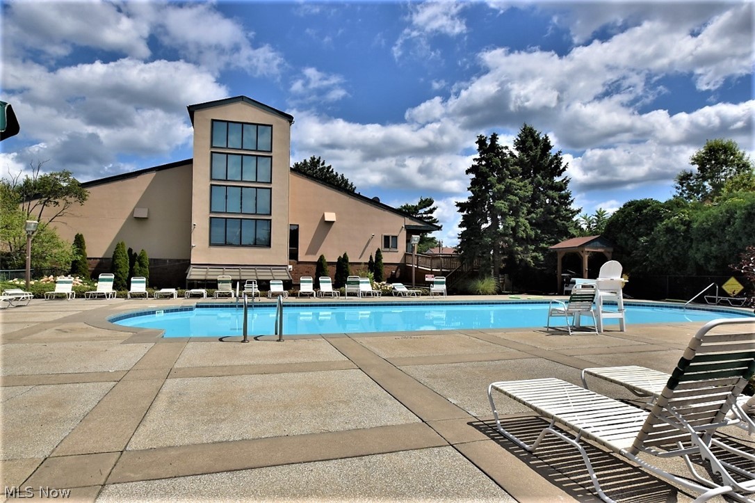 Woodhawk Club Condo Ph #6 - Residential