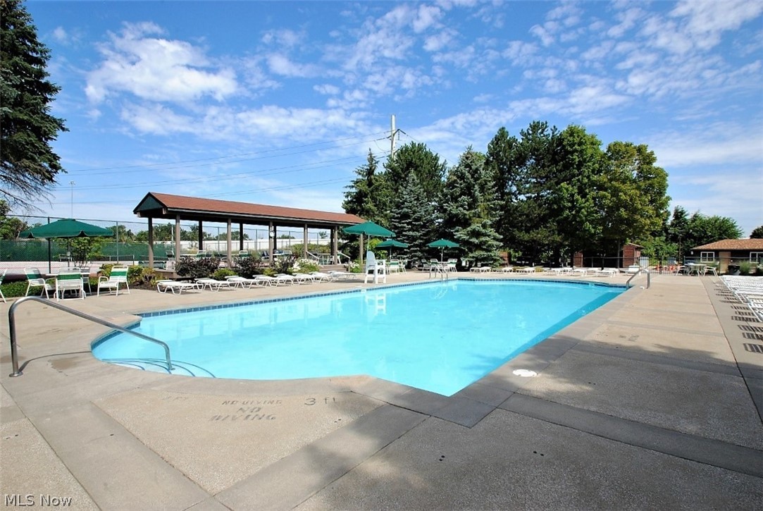 Woodhawk Club Condo Ph #6 - Residential