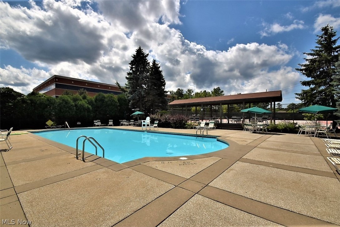 Woodhawk Club Condo Ph #6 - Residential