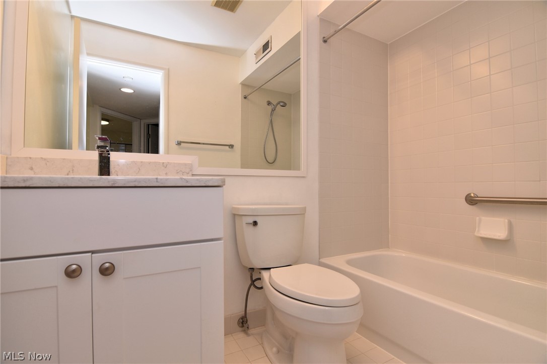 Woodhawk Club Condo Ph #6 - Residential