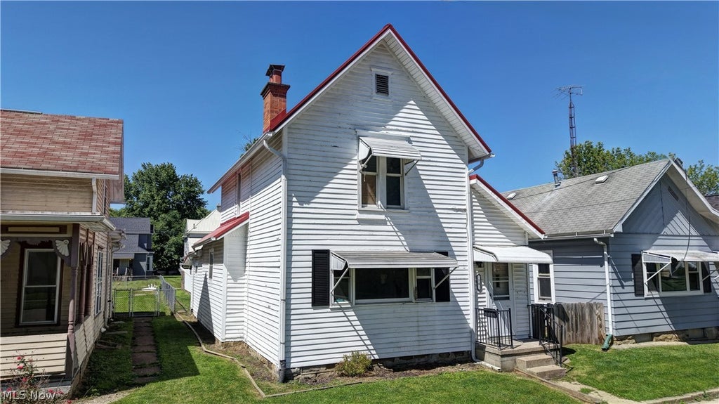 Photo of 76 Western Avenue, Newark, OH 43055 (MLS # 5215444)