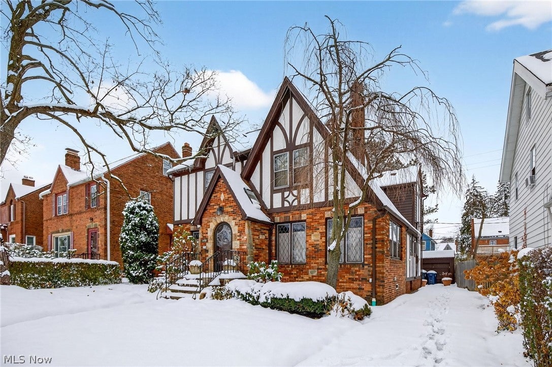 3498 Bainbridge Road