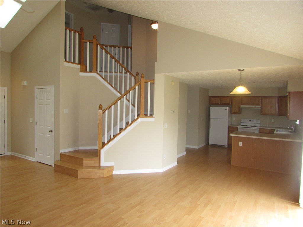 Creekside/Pleasant Lakes Condo - Residential