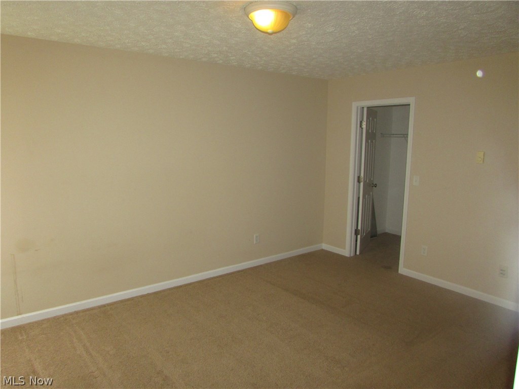 Creekside/Pleasant Lakes Condo - Residential