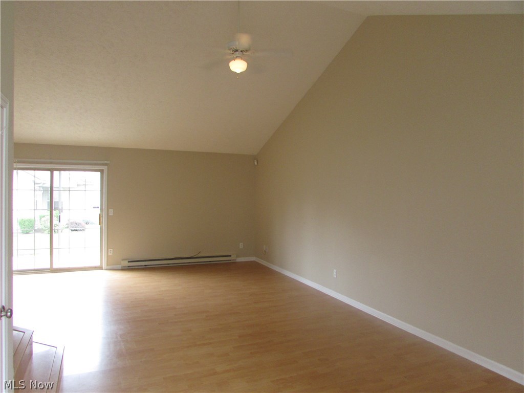 Creekside/Pleasant Lakes Condo - Residential