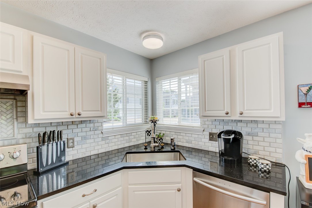 Greens/Aberdeen Condo Ph 04 - Residential