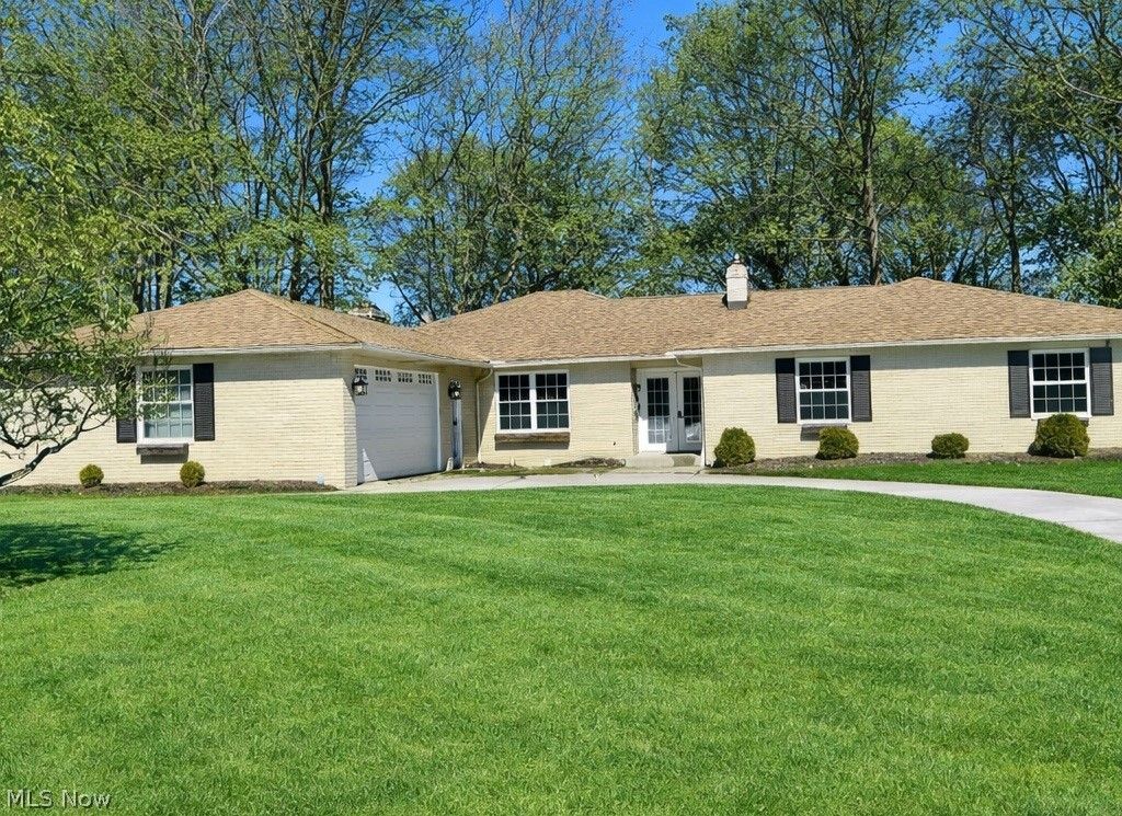 Photo of 26930 Elmwood Drive, Westlake, OH 44145 (MLS # 5190533)