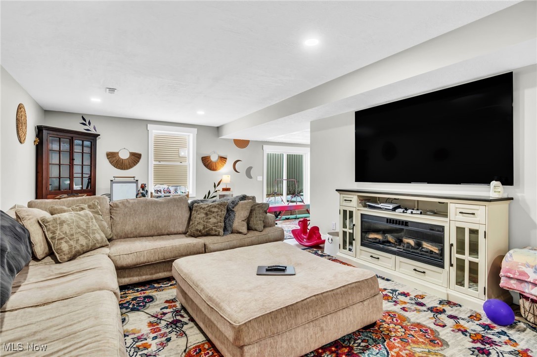 Woods/Silver Crk Ph 6-B - Residential