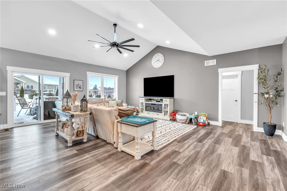 Woods/Silver Crk Ph 6-B - Residential