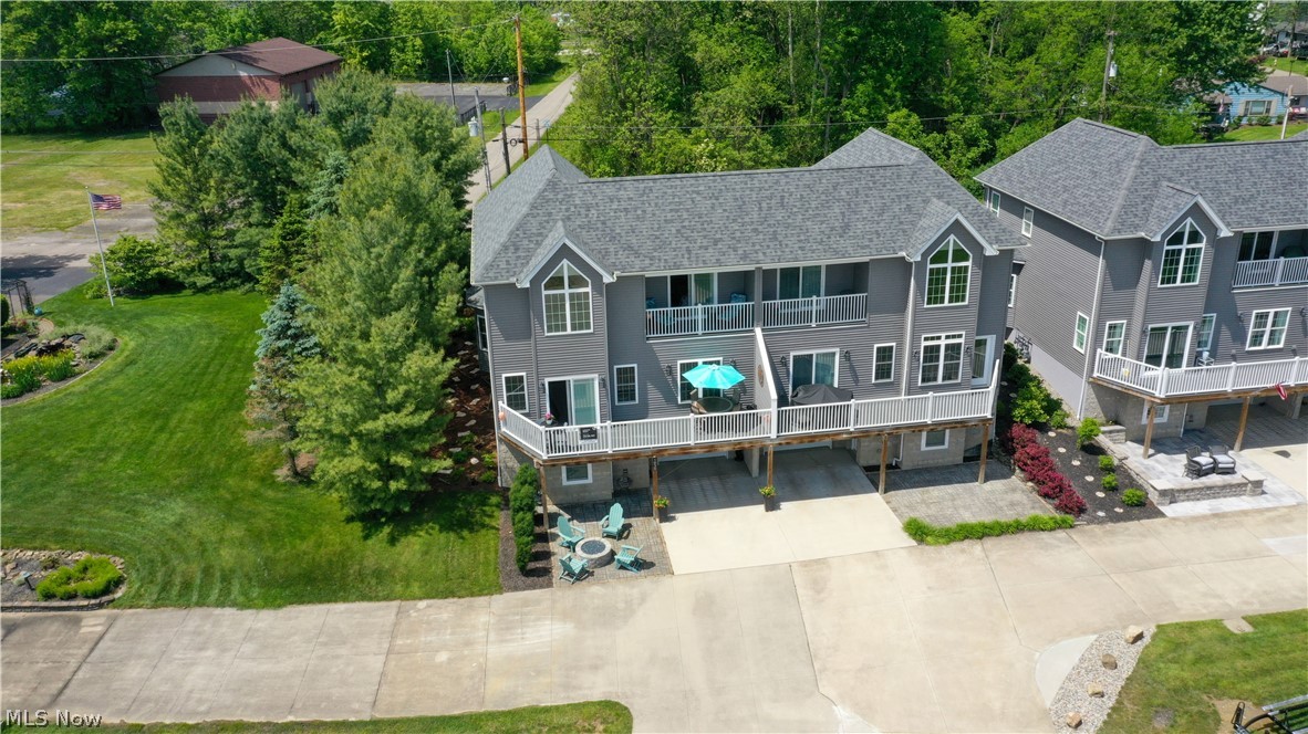 Craig Cove Condominiums - Residential