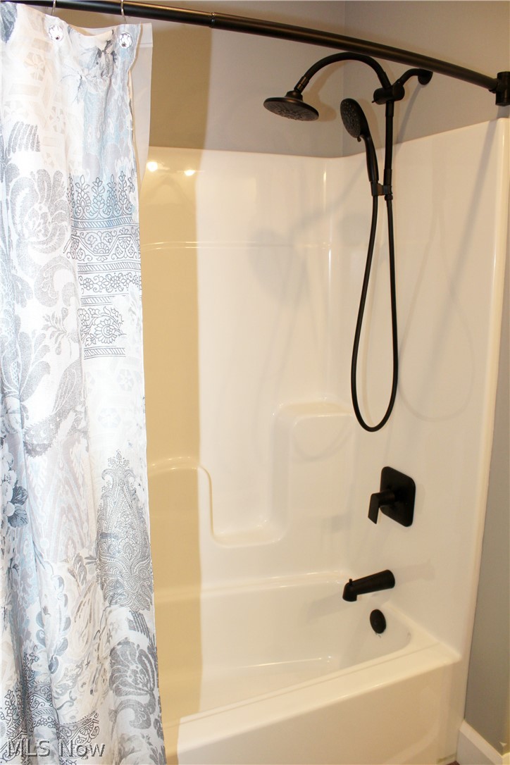 Craig Cove Condominiums - Residential