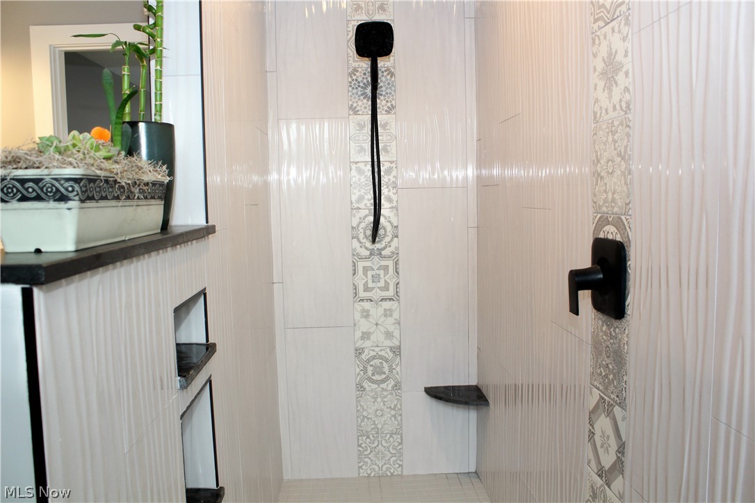 Craig Cove Condominiums - Residential