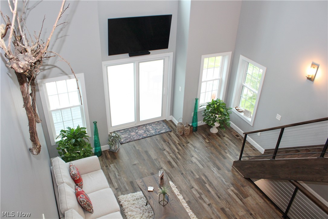 Craig Cove Condominiums - Residential