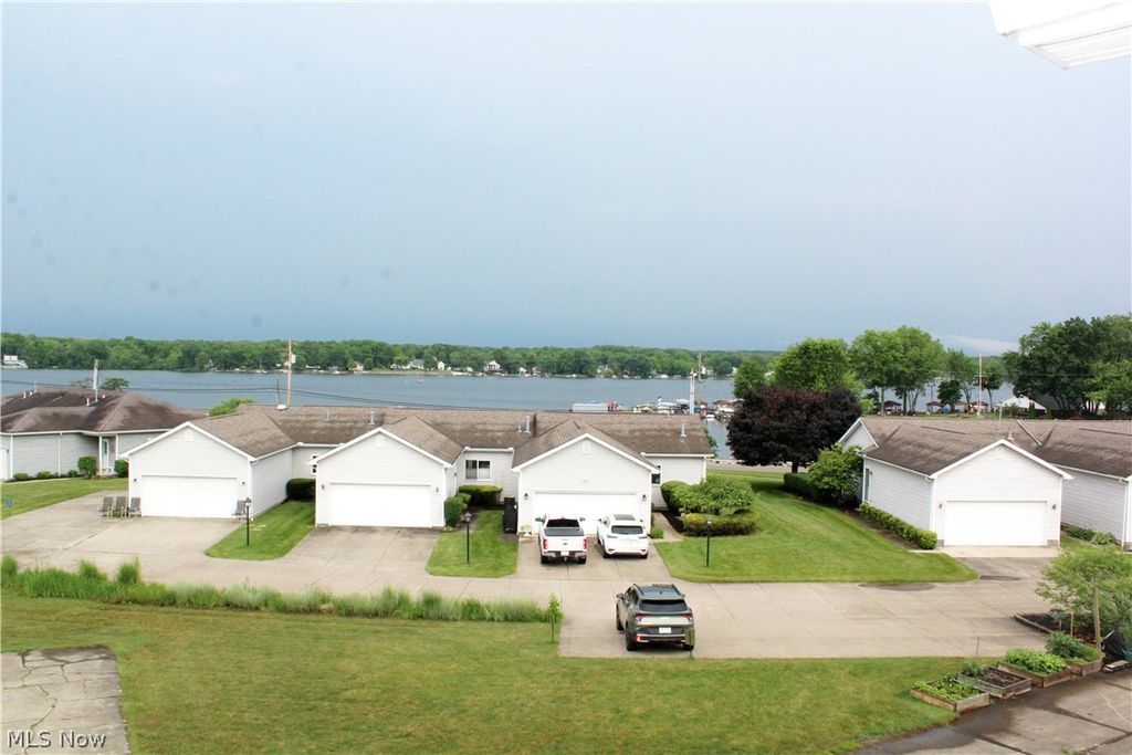 Photo of 1939 Craig Drive, Lake Milton, OH 44429 (MLS # 5191281)