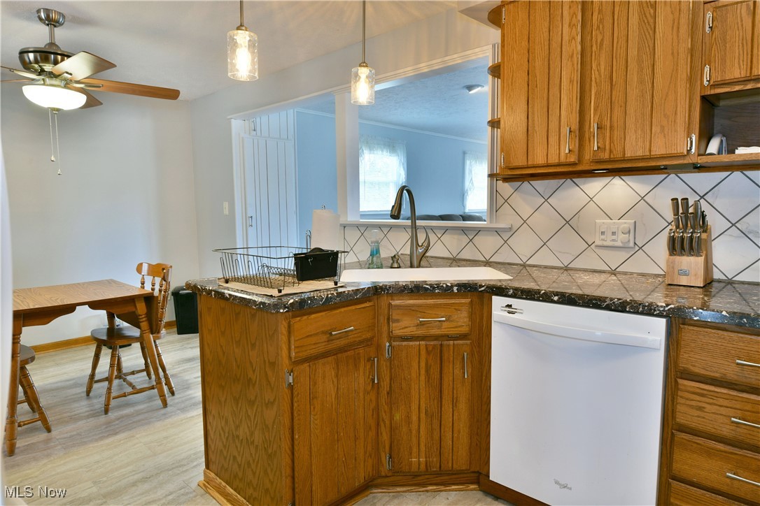 8094 Castle Rock Drive, Warren, Ohio image 16