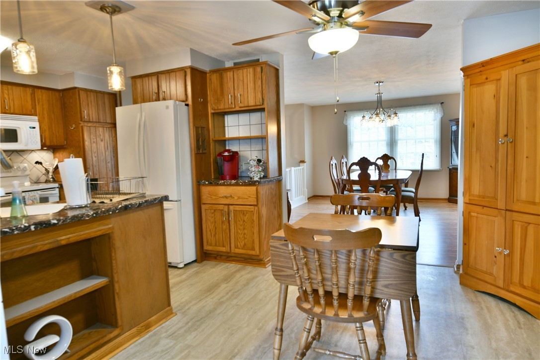 8094 Castle Rock Drive, Warren, Ohio image 21