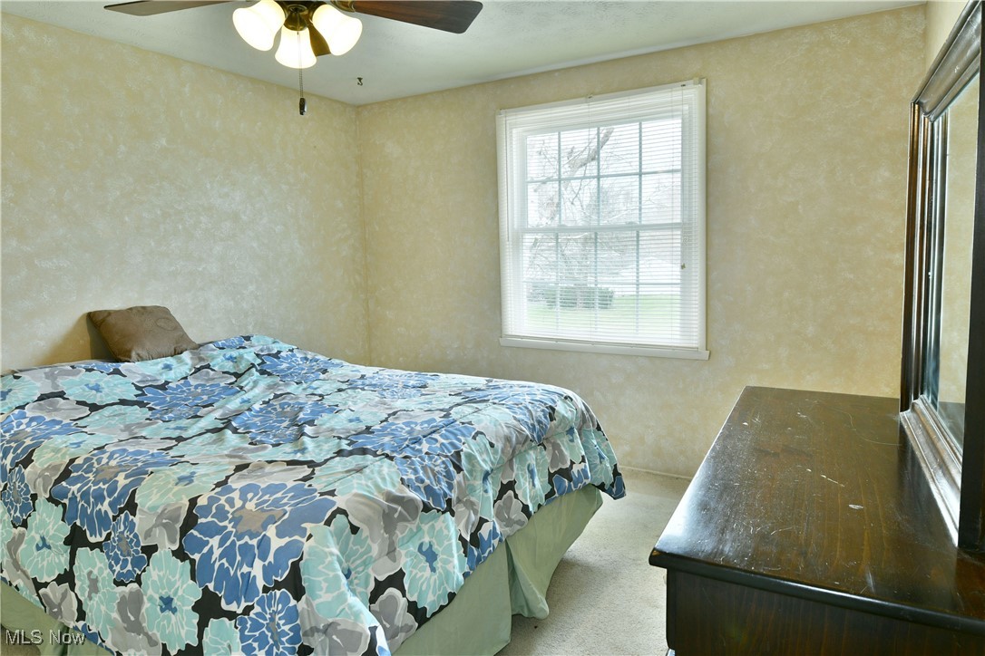 8094 Castle Rock Drive, Warren, Ohio image 29